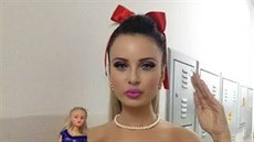 Brazilská modelka Jennifer Pamplona utratila pes tvrt milionu korun za...