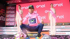 V RَOVÉM. Nairo Quintana se po brilantním výkonu v deváté etap oblékl do...