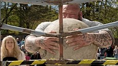 Nejúspěšnější český profesionál mezi současnými strongmany Čestmír Šíma právě... Nejúspěšnější český profesionál mezi současnými strongmany Čestmír Šíma právě...