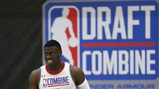 Rawle Alkins se protahuje během akce Draft Combine. Rawle Alkins se protahuje během akce Draft Combine.