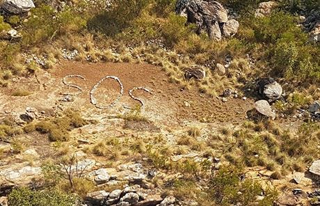 Volání o pomoc vyskládané z kamen na severozápad Austrálie