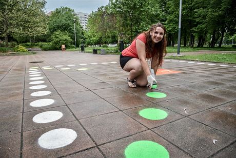Tereza Vanovská vymyslela skvlý projekt nazvaný Hry na chodník.