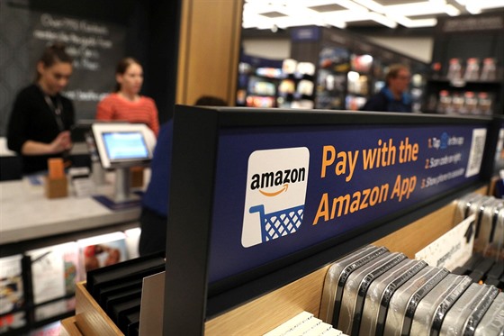 V newyorském obchod Amazon Go nelze platit hotov. lenové klubu platí pomocí...
