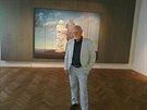 Oskarový kostýmní výtvarník Theodor Pištěk dnes ve zlínském zámku otevřel svoji první moravskou výstavu obrazů.Ta bude součástí doprovodného programu Zlín Fílm Festivalu, který začíná už přístí pátek. Oskarový kostýmní výtvarník Theodor Pištěk dnes ve zlínském zámku otevřel svoji první moravskou výstavu obrazů.Ta bude součástí doprovodného programu Zlín Fílm Festivalu, který začíná už přístí pátek.