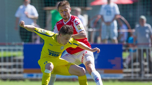 Momentka z utkání Pardubice (červená) vs. Varnsdorf Momentka z utkání Pardubice (červená) vs. Varnsdorf