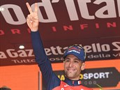 Vincenzo Nibali po vtzstv v krlovsk etap Gira.