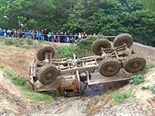 Ural udělal při trucktrialu kotoul přes střechu, posádka jela dál Ural udělal při trucktrialu kotoul přes střechu, posádka jela dál