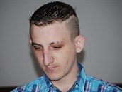 Obžalovaný OndřejTulej při soudním jednání často klopil hlavu. (22. května 2017) Obžalovaný OndřejTulej při soudním jednání často klopil hlavu. (22. května 2017)
