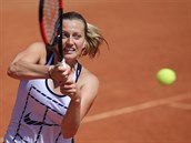 BEKHEND. Petra Kvitov pi trninku ped odletem na Roland Garros v Pai.