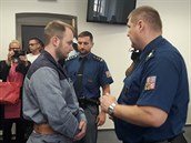 Bývalý policista Lukáš Zahradník si odpykává šest a půl roku vězení za zbití... Bývalý policista Lukáš Zahradník si odpykává šest a půl roku vězení za zbití...