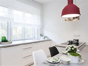 Kuchyňskou linku designérky zredukovaly pouze na spodní skříňky. Je zde plně... Kuchyňskou linku designérky zredukovaly pouze na spodní skříňky. Je zde plně...