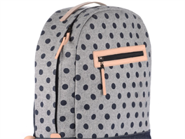 Backpack Felt  je praktický a prostorný batoh od známé slovenské designové...