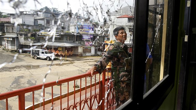 Vojci ve mst Marawi, kde zu boje s islamisty. (29.5. 2017)