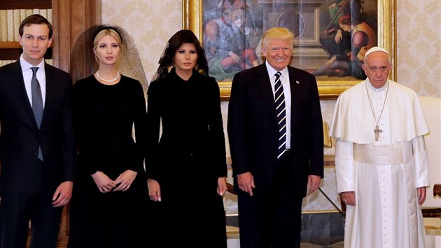 Donald Trump se ve stedu setkal s papeem Frantikem (24. kvtna 2017).