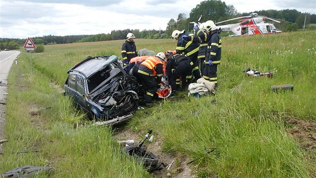 Tragick stet dvou voz BMW u Bujanova.