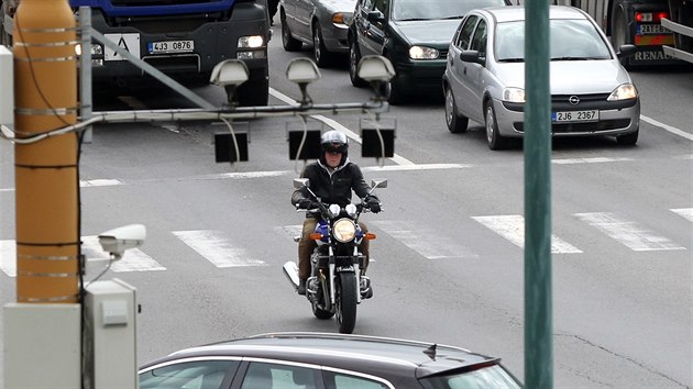 Kamerov systm zdokumentuje na kiovatce u City Parku proheky ve vysok kvalit. Vznikne video a fotografie jako dkaz.