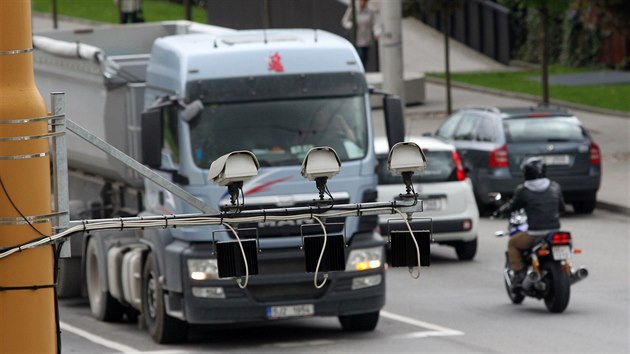 Kamerov systm zdokumentuje na kiovatce u City Parku proheky ve vysok kvalit. Vznikne video a fotografie jako dkaz.