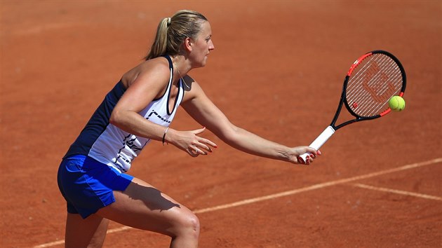 NA ORANOV ANTUCE. Petra Kvitov pi trninku ped odletem na Roland Garros v Pai.