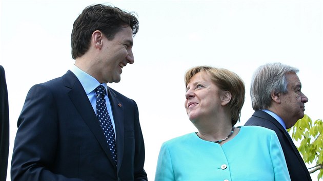 Kanadsk premir Justin Trudeau s nmeckou kanclkou Angelou Merkelovou na summitu G7 v italsk Taormin (27. kvtna 2017).