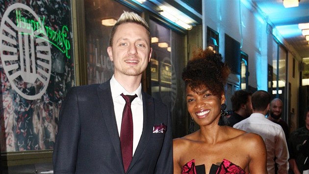 Ondřej Ruml a jeho manželka Doris Martinezov&aacute; na ud&iacute;len&iacute; cen Anděl (22. května 2017)