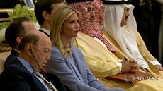 Ministr obchodu USA usnul pi projevu prezidenta Trumpa v Saúdské Arábii