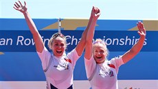 TO JE RADOSTI. Kristýna Fleissnerová (vlevo) a Lenka Antošová slaví zlato na ME... TO JE RADOSTI. Kristýna Fleissnerová (vlevo) a Lenka Antošová slaví zlato na ME...