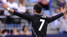 TITUL BUDE NÁ. Cristiano Ronaldo se raduje z branky, kterou posunul Real blíe...