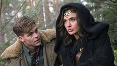 Chris Pine a Gal Gadotová ve filmu Wonder Woman 1984 (2017)