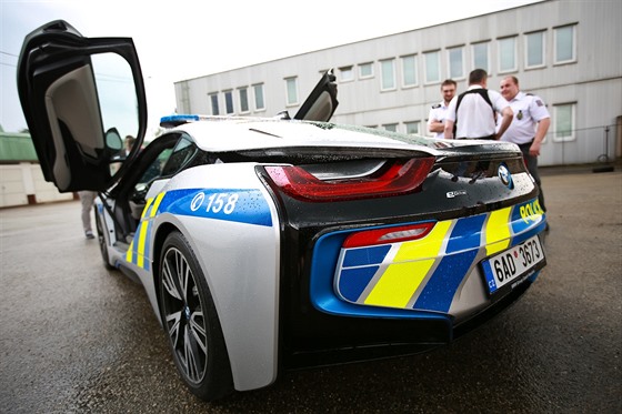 Supersportovní policejní vz BMW i8 (12. kvtna 2017)