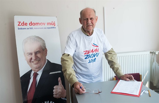 len SPO Tibor Pethö sbírá podpisy pro prezidentskou kandidaturu Miloe Zemana.