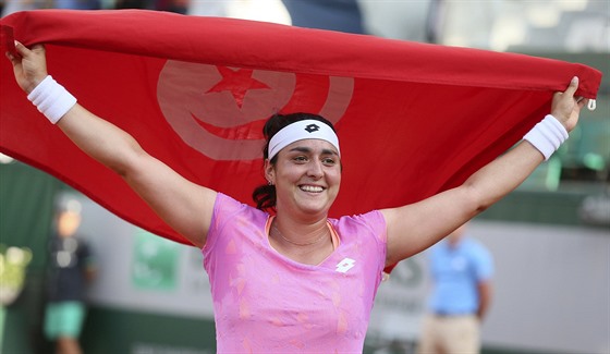 Tenistka Ons Jabeurová je na Roland Garros první arabskou tenistkou ve 3. kole...