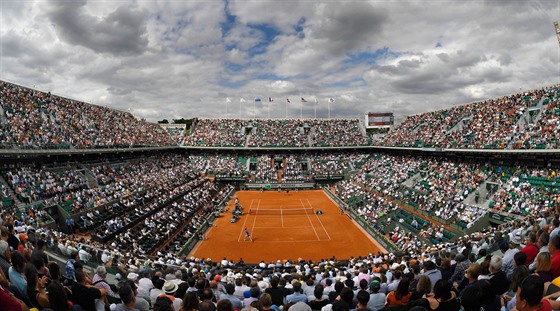 Hlavní dvorec paíského areálu Roland Garros nese jméno Philippa Chatriera,...