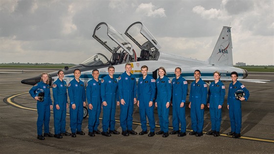 Sedmika nových astronaut NASA.