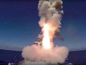 Rusko odpálilo ze Středozemního moře rakety Kalibr na pozice IS u syrské... Rusko odpálilo ze Středozemního moře rakety Kalibr na pozice IS u syrské...