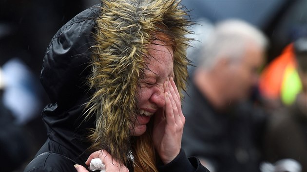 Britnie si minutou ticha pipomnla obti toku u London Bridge (6. ervna 2017)