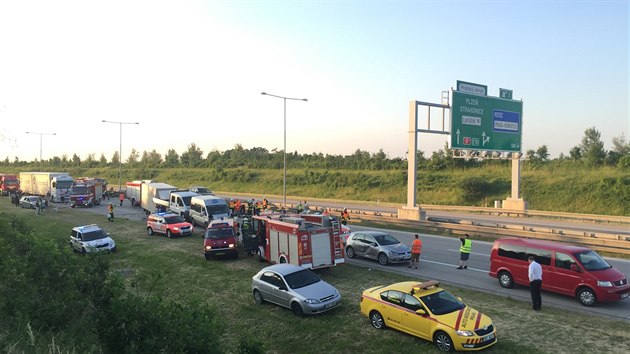 Nehoda ty vozidel na Praskm okruhu (2. erven 2017).