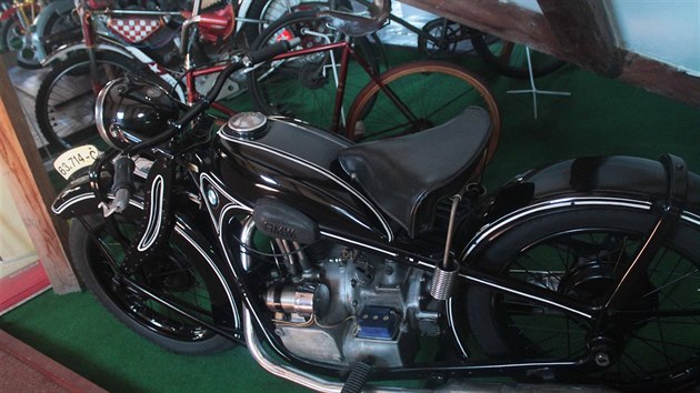 Muzeum historickch motocykl v Kaperskch Horch na Klatovsku.