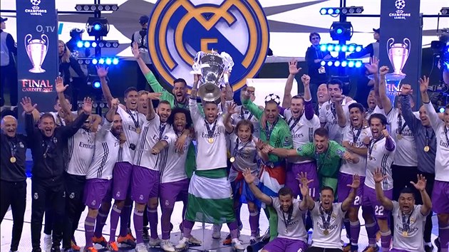Fotbalist Realu Madrid se raduj z obhajoby titulu v Lize mistr