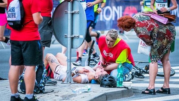 Nemlo astnk eskobudjovickho plmaratonu skonilo v pi zdravotnk.