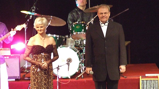 Jaroslav a Jana Krtikovi pi tanench kurzech na hradeck Stelnici v roce 2011.