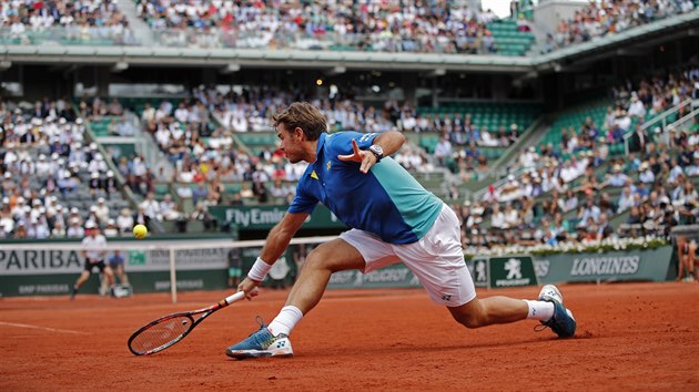 Stan Wawrinka kloue po pask antuce.