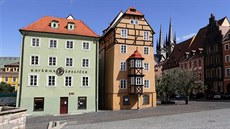 Komplex kupeckých domů na chebském náměstí zvaných Špalíček. Komplex kupeckých domů na chebském náměstí zvaných Špalíček.