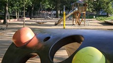 Nový park na nábřeží Loučné v Litomyšli. Nový park na nábřeží Loučné v Litomyšli.