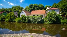 Nad domy v ulici Podskála ve Slatiňanech by mohl vzniknout penzion, tamním... Nad domy v ulici Podskála ve Slatiňanech by mohl vzniknout penzion, tamním...