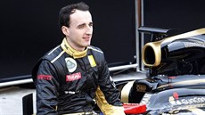 Robert Kubica pi pedstavení monopostu týmu Lotus Renault GP.
