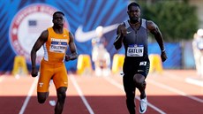 Christian Coleman (vlevo) a jeho soupeř, ale zároveň i mentor Justin Gatlin. Christian Coleman (vlevo) a jeho soupeř, ale zároveň i mentor Justin Gatlin.