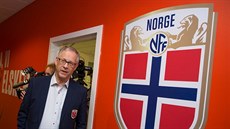 Lars Lagerbäck nastupuje k norské fotbalové reprezentaci. Lars Lagerbäck nastupuje k norské fotbalové reprezentaci.