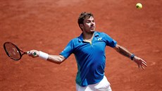 výcar Stan Wawrinka se napahuje v semifinále French Open.