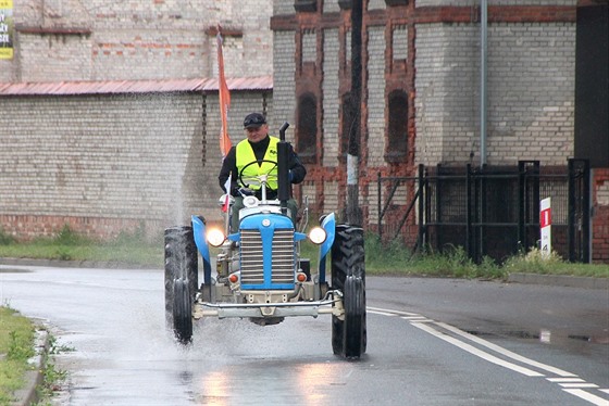 Martin Havelka se svým Zetorem 25 na srazu historických traktor v Polsku v...