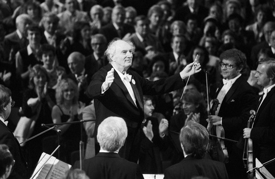 Slavný dirigent Rafael Kubelík se vrátil z exilu do ech slavným uvedením...